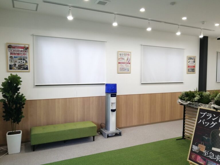 買取市場 鎌取駅前店の待合スペース